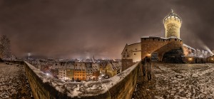 Panorama von der leicht verschneiten Kaiserburg und der Alstadt von Nürnberg