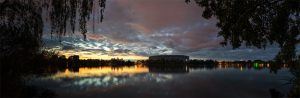Panorama des Koloseum von Nürnberg über den Duzendteich