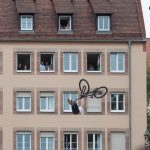 Ein Fahrer beim Red Bull District Ride