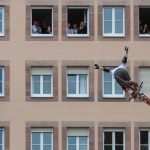 Ein Fahrer beim Red Bull District Ride